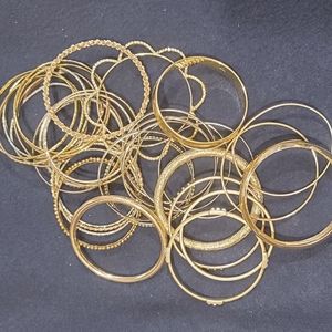 Vintage Jewelry Lot Gold Tone Bangle Bracelets